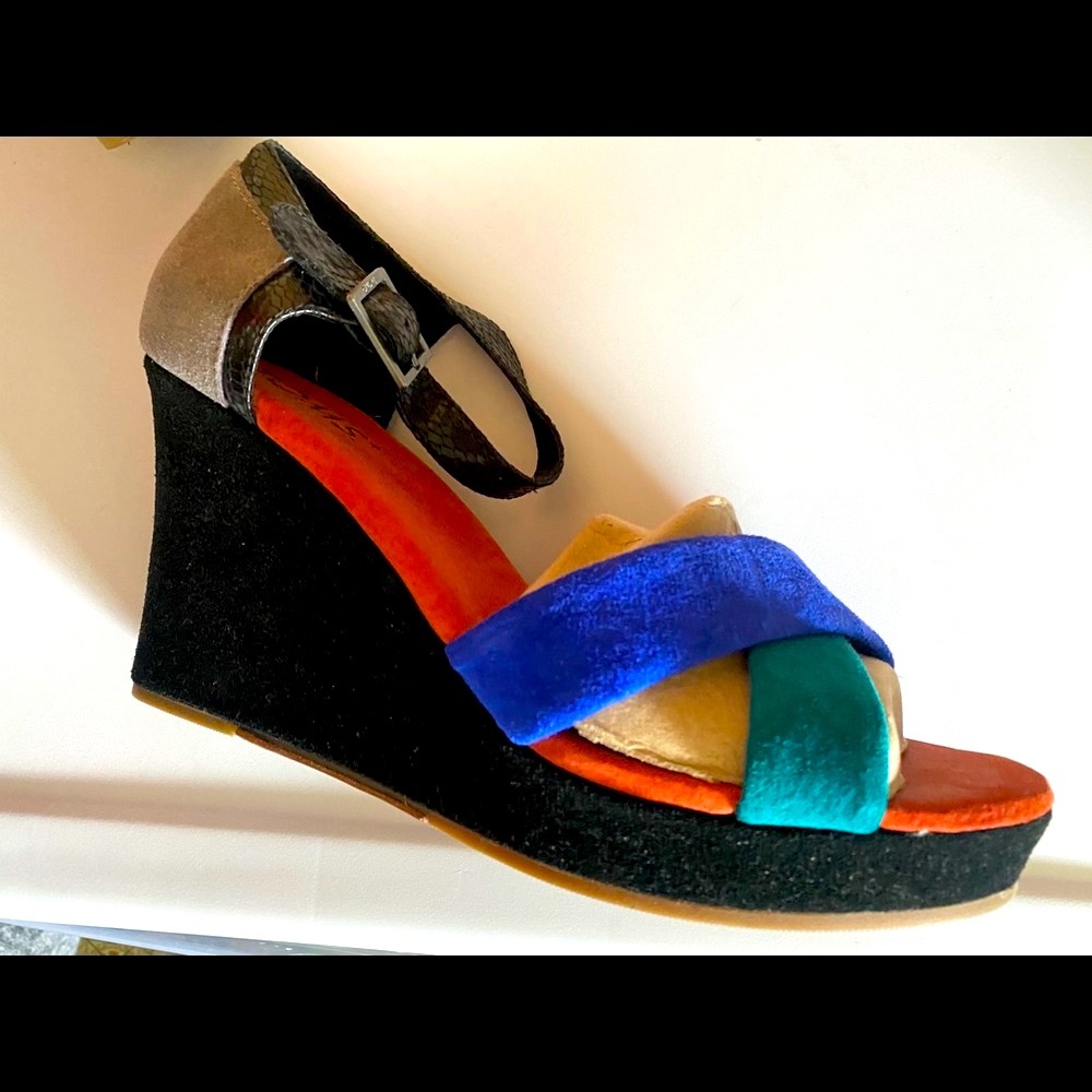 TOMS sienna wedges